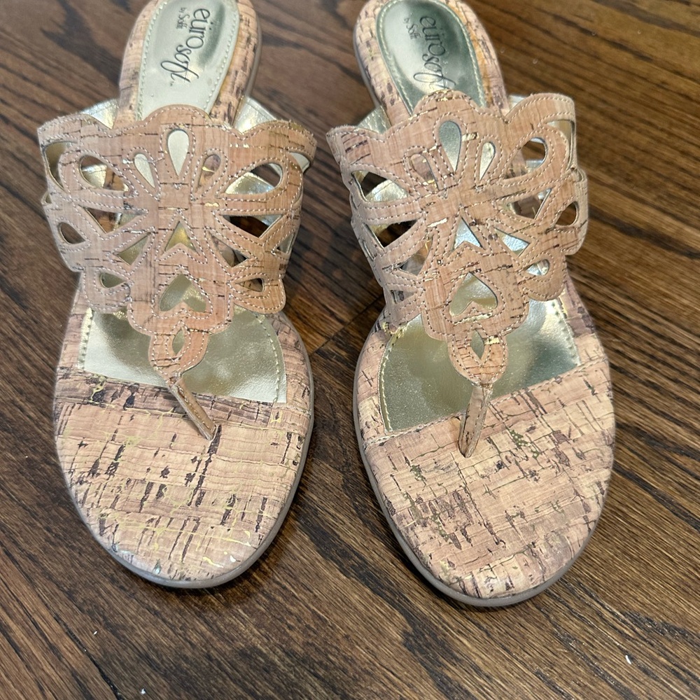 Söfft comfortable neutral kitten heel cork Sandals